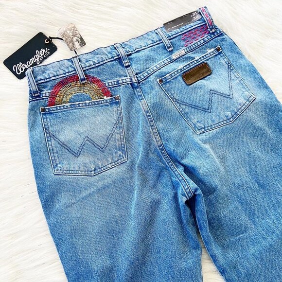 NEW Wrangler Limited Ed White Oak High Flare Jean - Picture 1 of 11